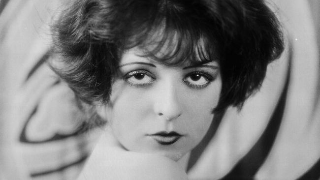 Kenalan dengan Clara Bow, “It Girl” Pertama yang jadi Judul Lagu Taylor Swift di Album&nbsp;TTPD