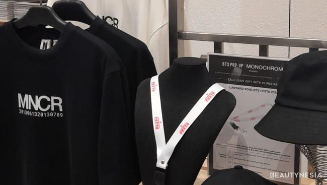 Limited Edition, Intip Merchandise Eksklusif BTS POP-UP: MONOCHROME yang Hanya Ada di&nbsp;Indonesia!
