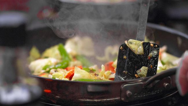Benarkah Makan Makanan Panas Bisa Memicu Kanker&nbsp;Esofagus?