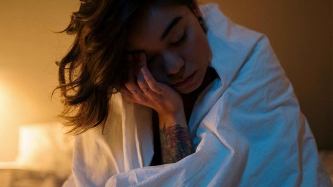 Sering Terbangun di Tengah Malam? Coba Lakukan 5 Trik Ini agar Kamu Mudah Kembali&nbsp;Tidur