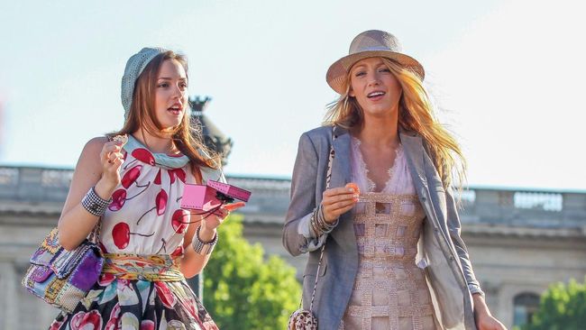 Selain Emily In Paris, Ini 5 Series Lainnya untuk Kamu Si Pecinta&nbsp;Fashion!