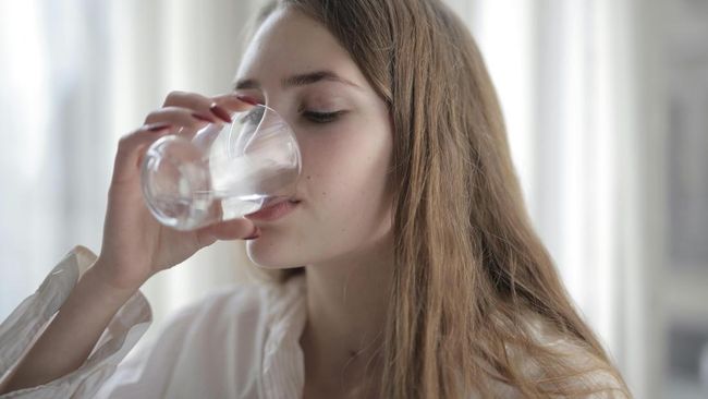 Jarang Minum Air Putih? Ini 6 Bahaya bagi&nbsp;Tubuh