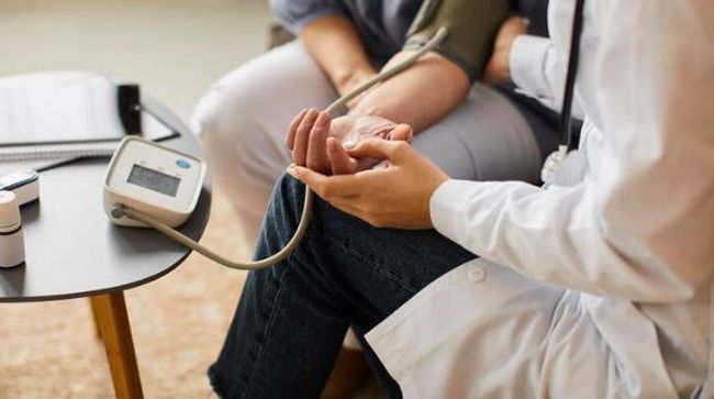 Tanpa Harus Minum Obat Kimia, 5 Kebiasaan Ini Dapat Membantu Turunkan Tekanan Darah&nbsp;Tinggi