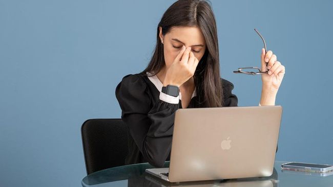 5 Zodiak yang Pura-Pura Tegar dan Kuat saat Diterpa&nbsp;Masalah